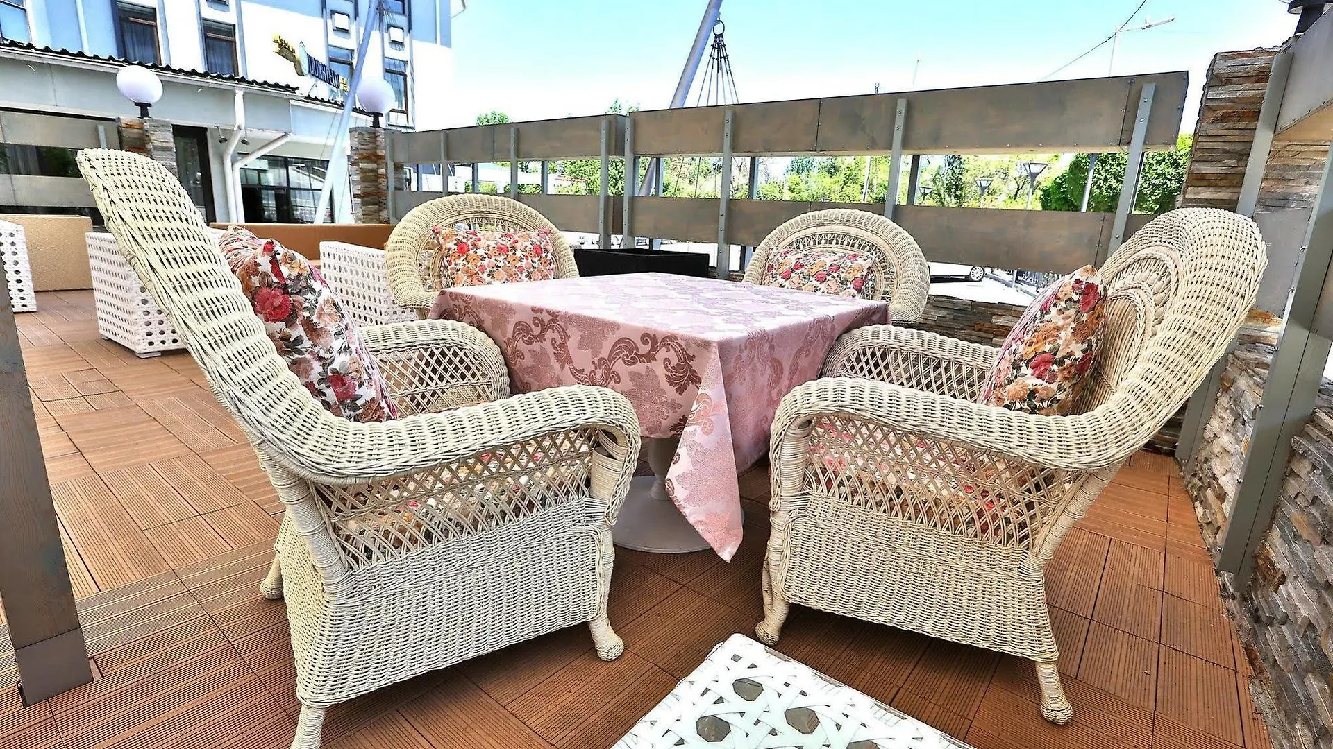 Donatello Boutique Hotel Almaty 5*,